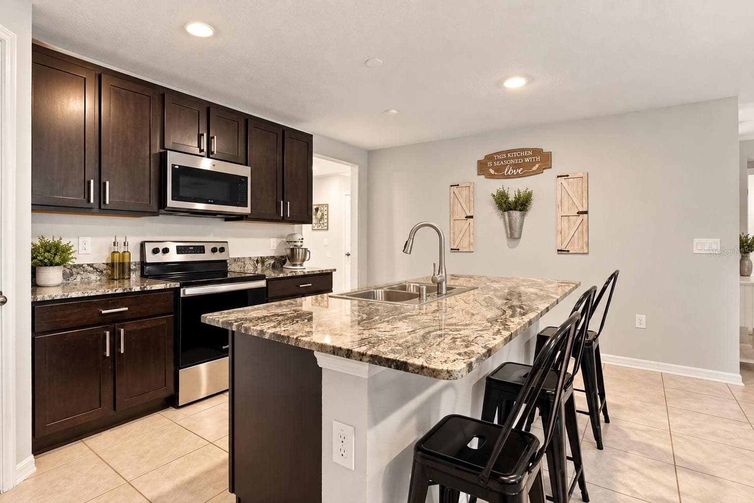 Kitchen - 5443 DIANTHA WAY, BROOKSVILLE
