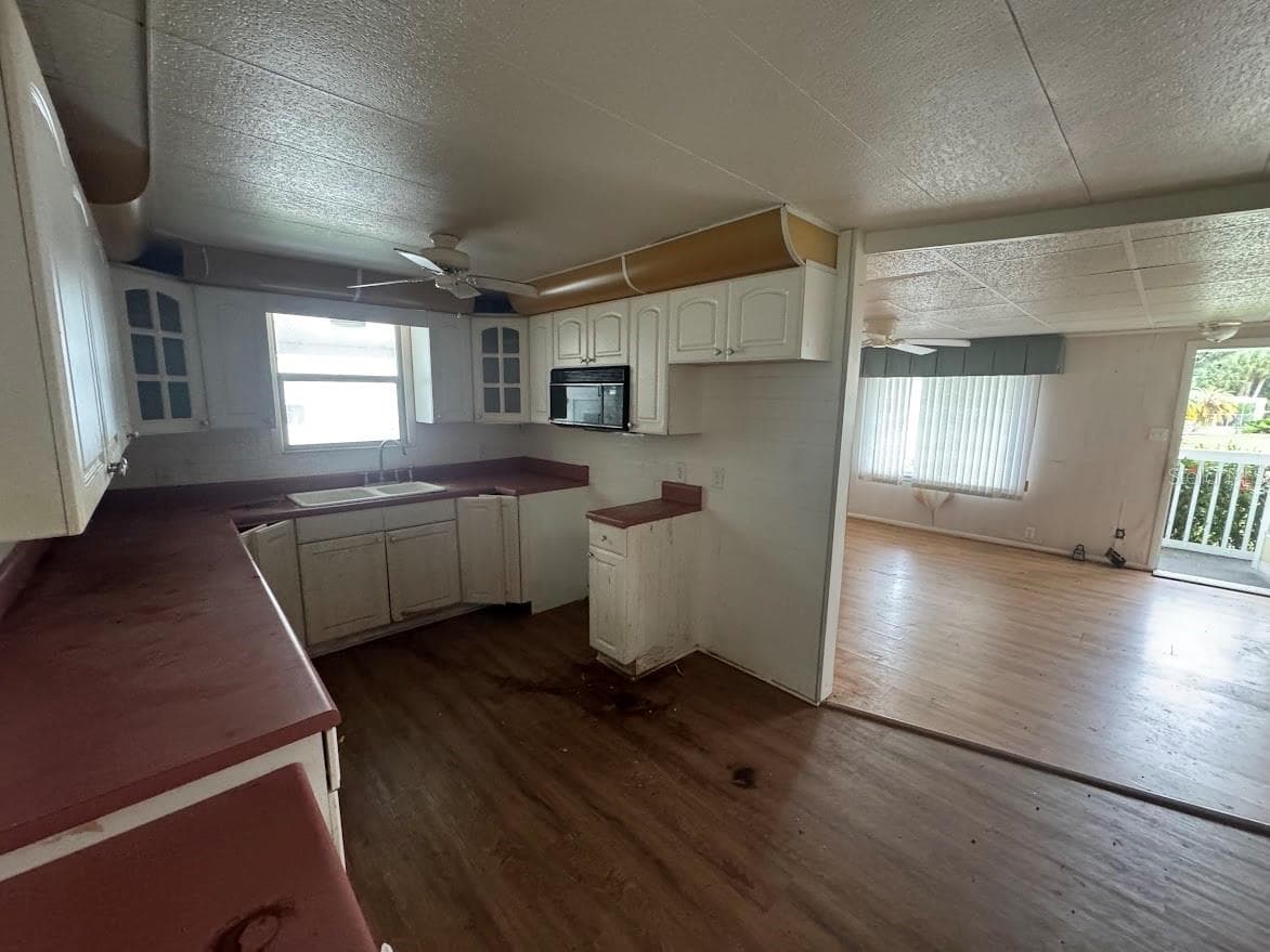 Mobile Home at 6471 KEENA CT, NORTH PORT, photo 10 of 24
