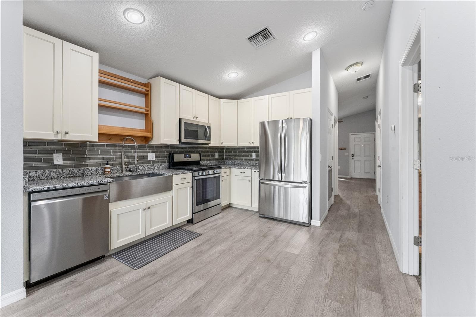 Single Family Residence at 6148 RIVER RD, NEW PORT RICHEY, photo 14 of 38