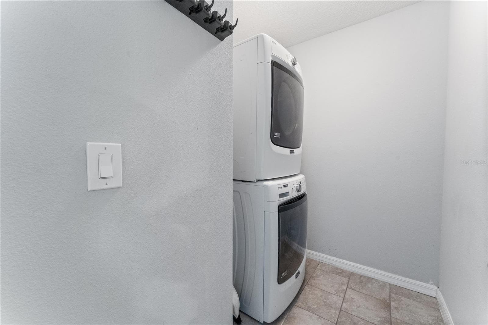 Single Family Residence at 6148 RIVER RD, NEW PORT RICHEY, photo 27 of 38