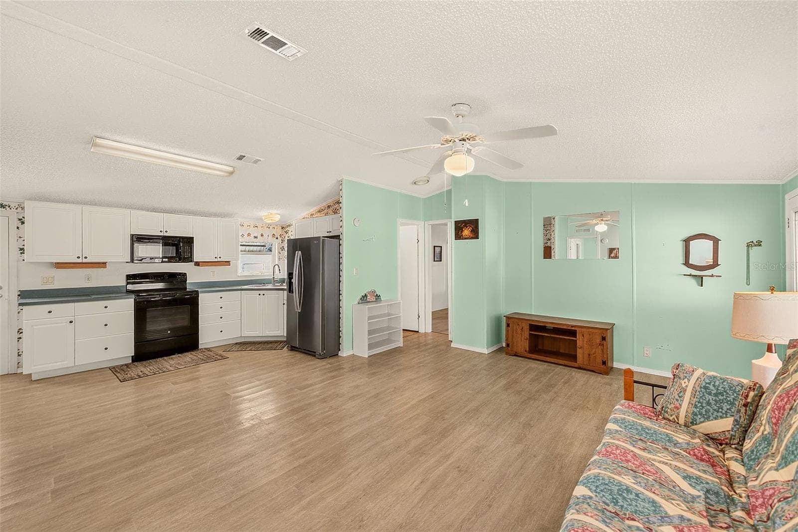 Manufactured Home at 980 7TH ST NW #43, LARGO, photo 6 of 47
