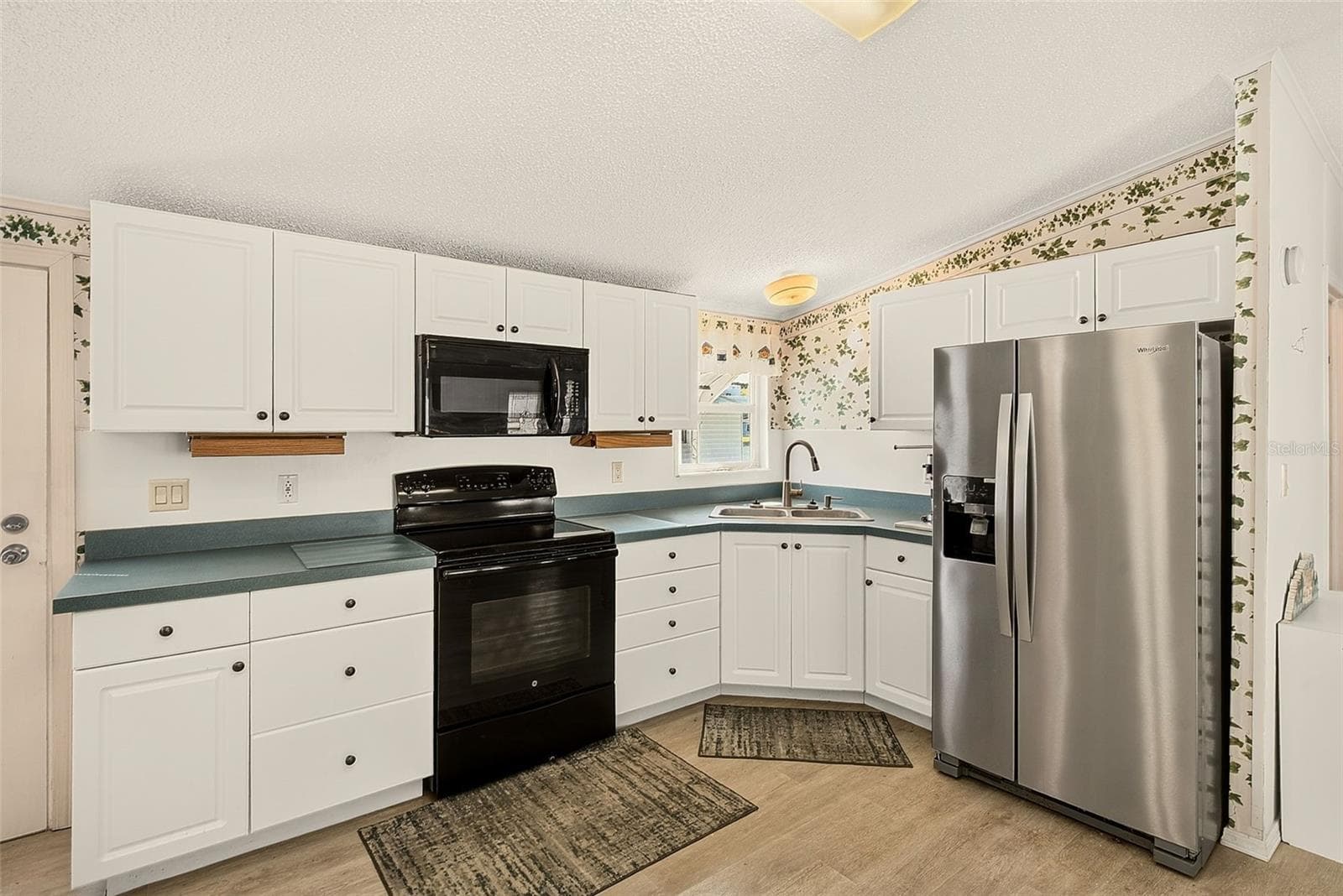 Manufactured Home at 980 7TH ST NW #43, LARGO, photo 7 of 47