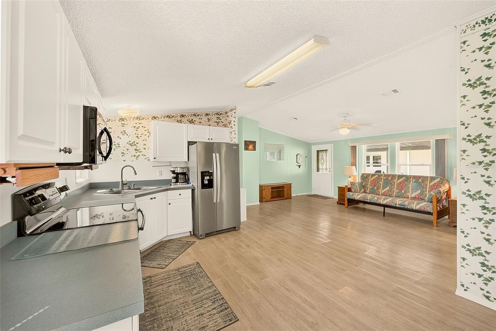 Manufactured Home at 980 7TH ST NW #43, LARGO, photo 10 of 47