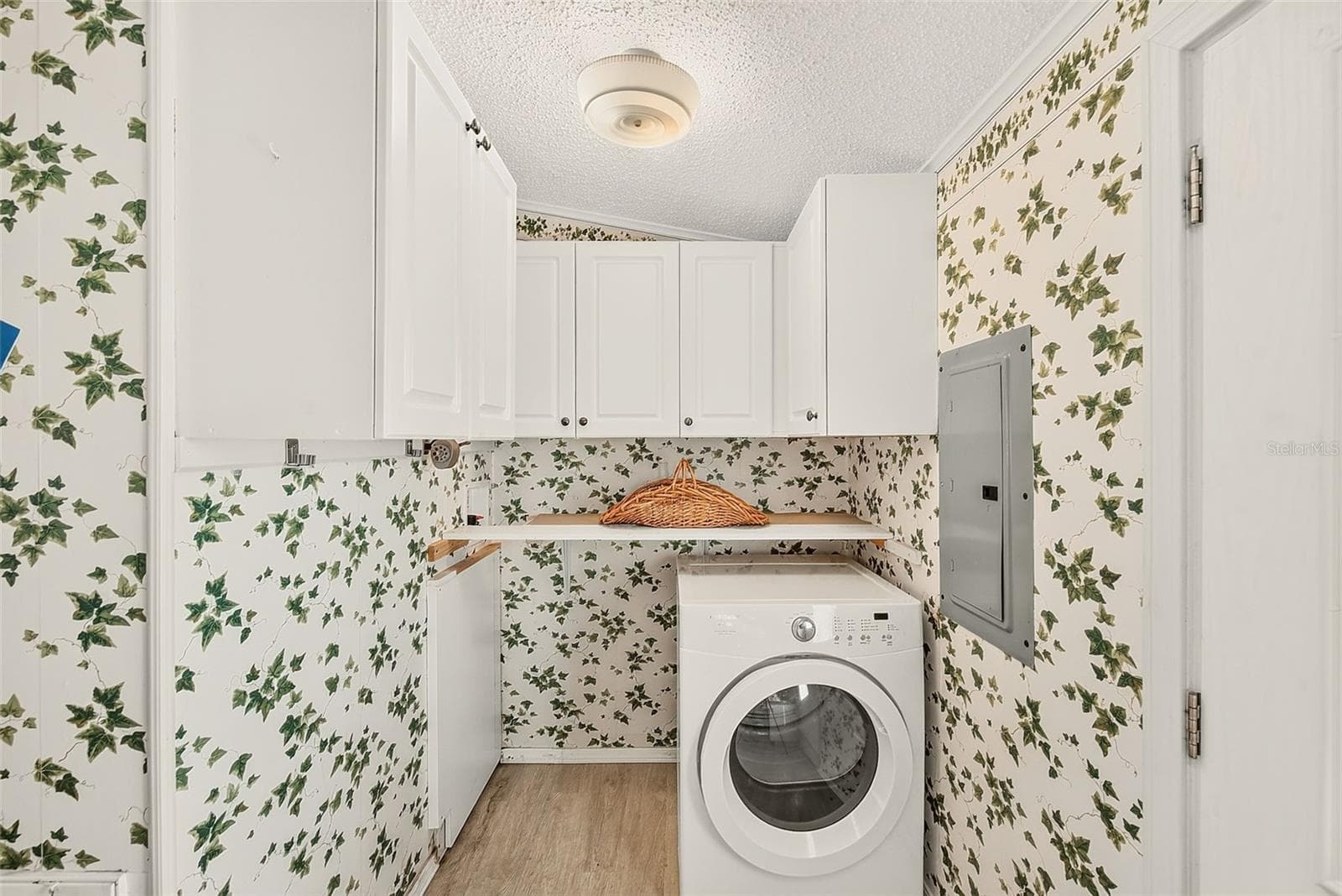 Manufactured Home at 980 7TH ST NW #43, LARGO, photo 12 of 47