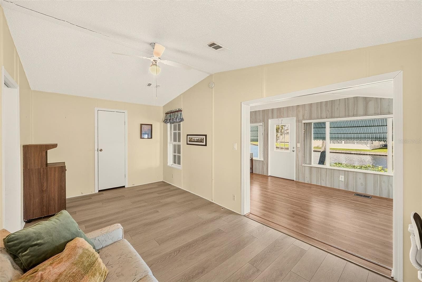 Manufactured Home at 980 7TH ST NW #43, LARGO, photo 14 of 47