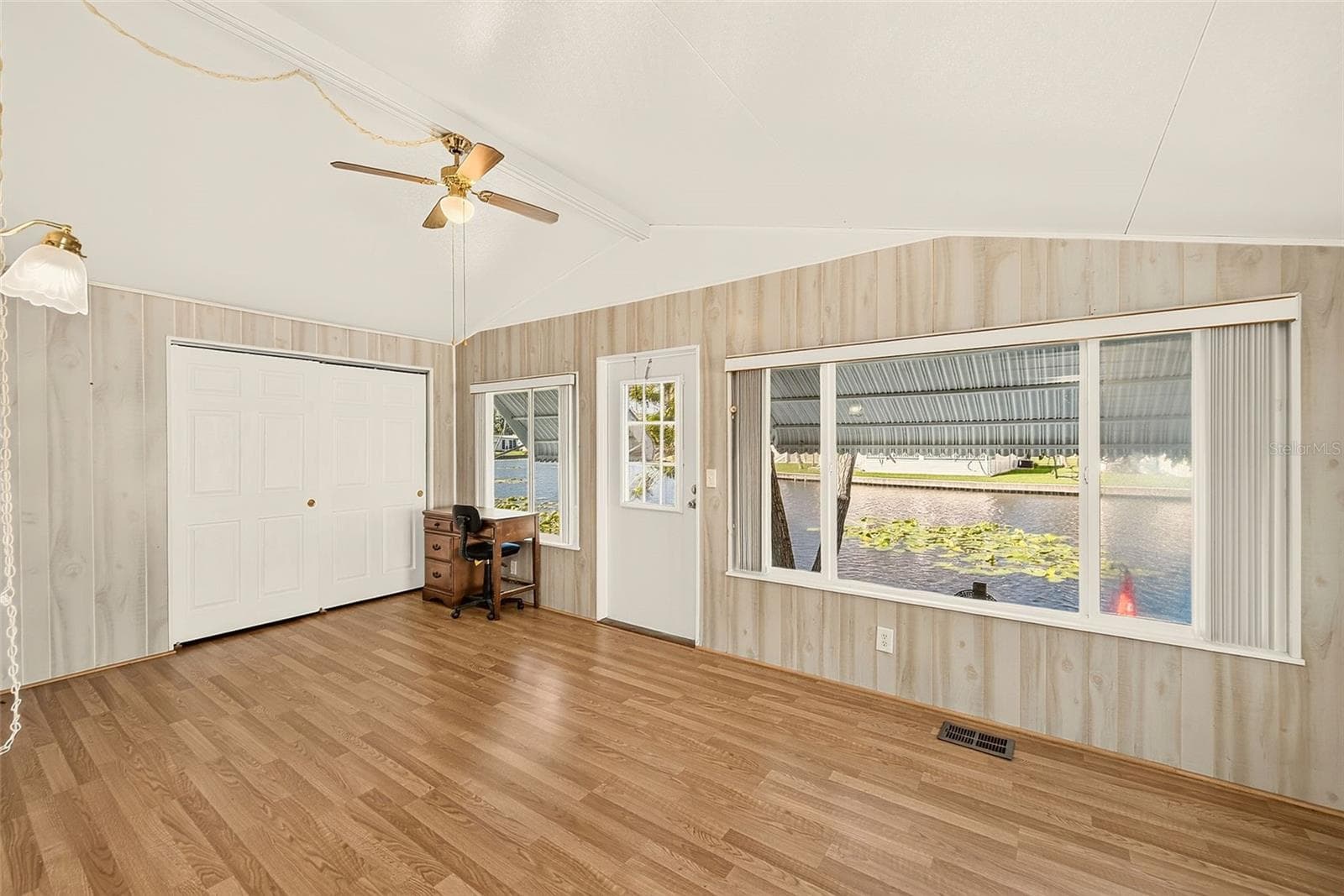 Manufactured Home at 980 7TH ST NW #43, LARGO, photo 16 of 47