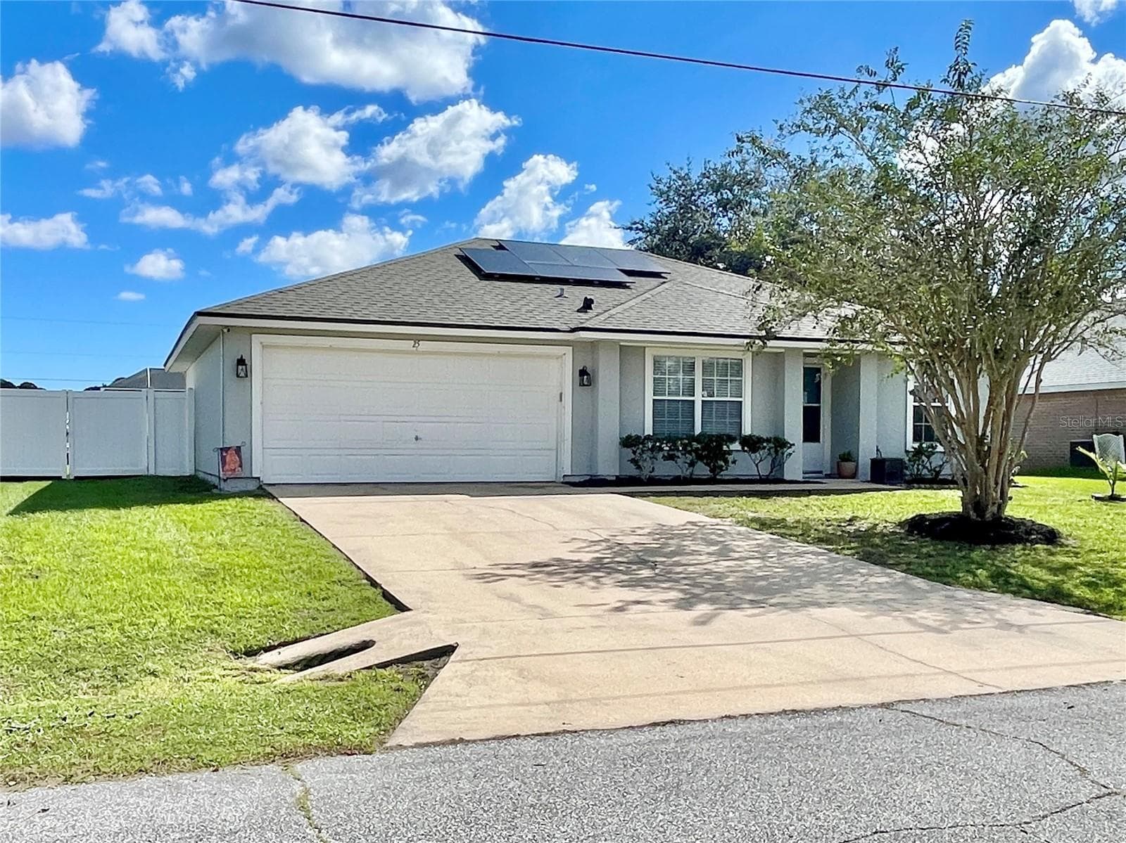 Single Family Residence at 25 ROCKINGHAM LN, PALM COAST, photo 2 of 26