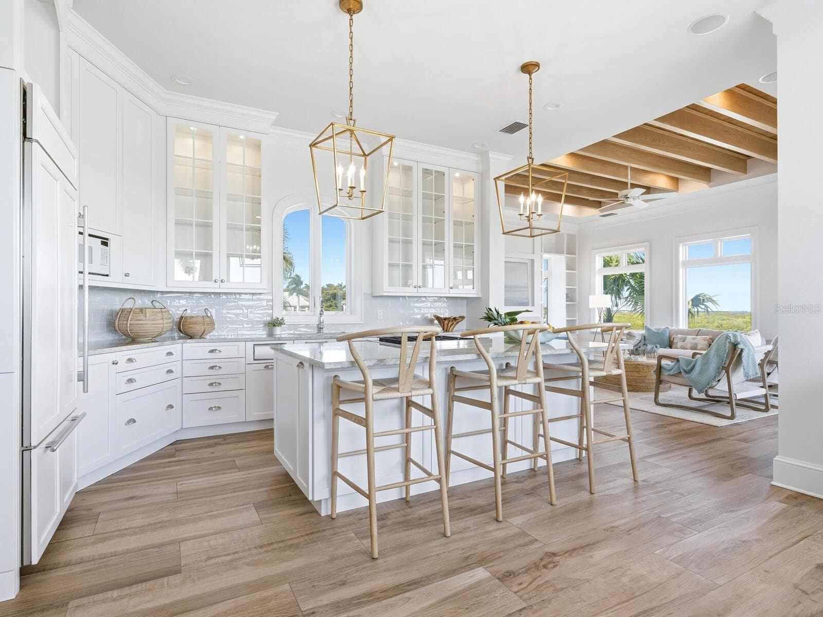 Single Family Residence at 560 HARBOR POINT RD, LONGBOAT KEY, photo 17 of 71