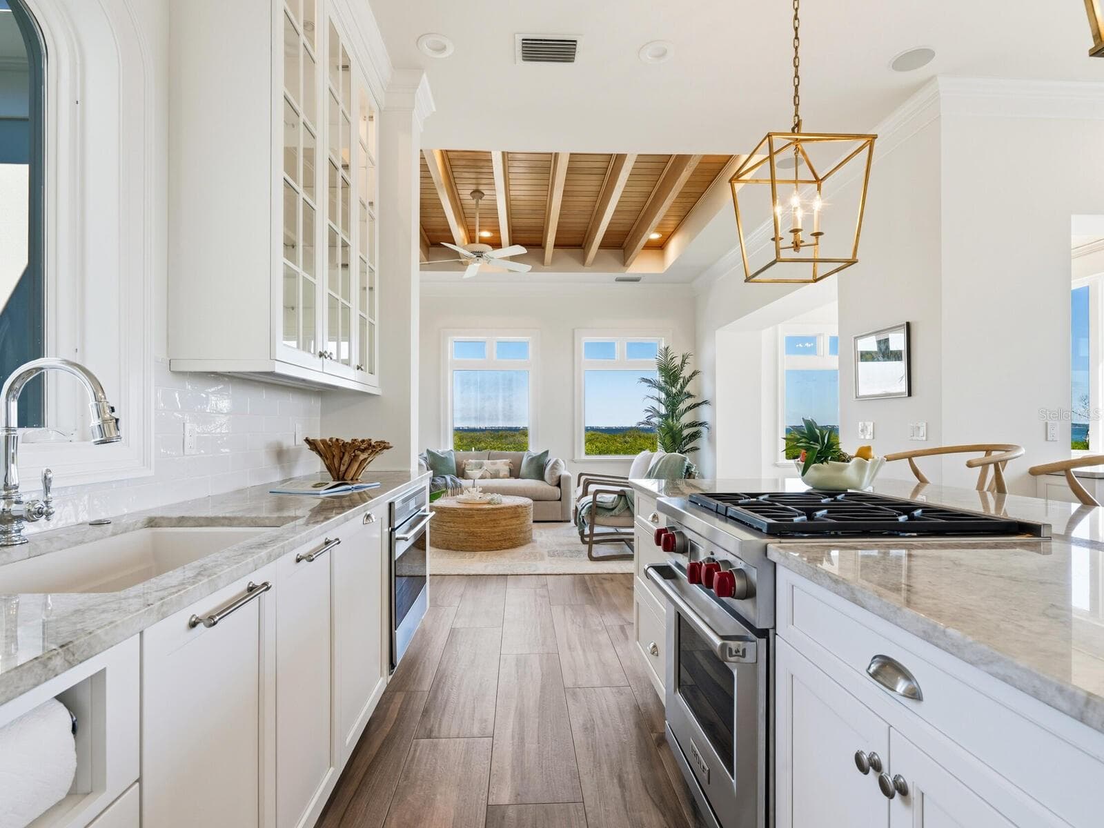 Single Family Residence at 560 HARBOR POINT RD, LONGBOAT KEY, photo 19 of 71