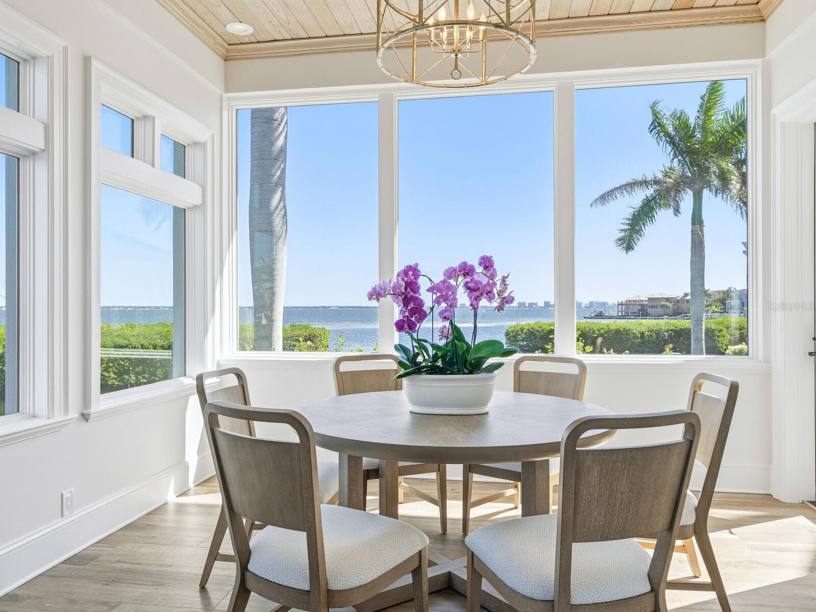 Single Family Residence at 560 HARBOR POINT RD, LONGBOAT KEY, photo 25 of 71