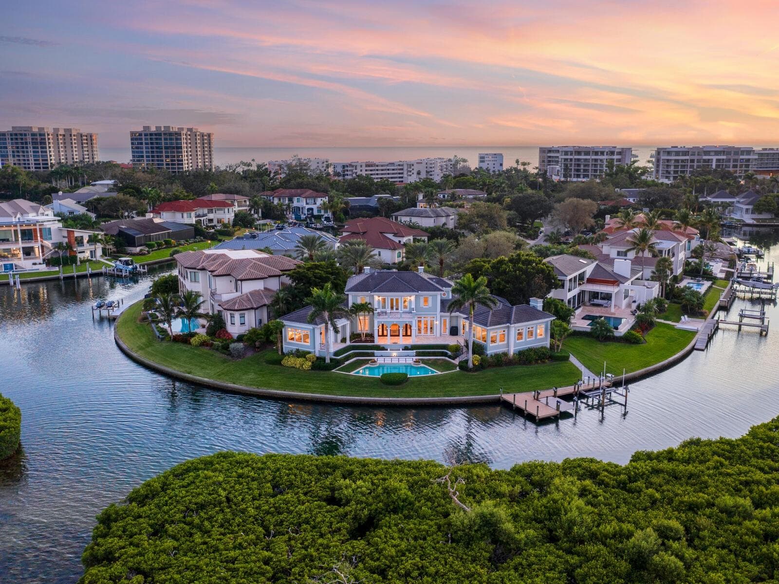 Single Family Residence at 560 HARBOR POINT RD, LONGBOAT KEY, photo 61 of 71