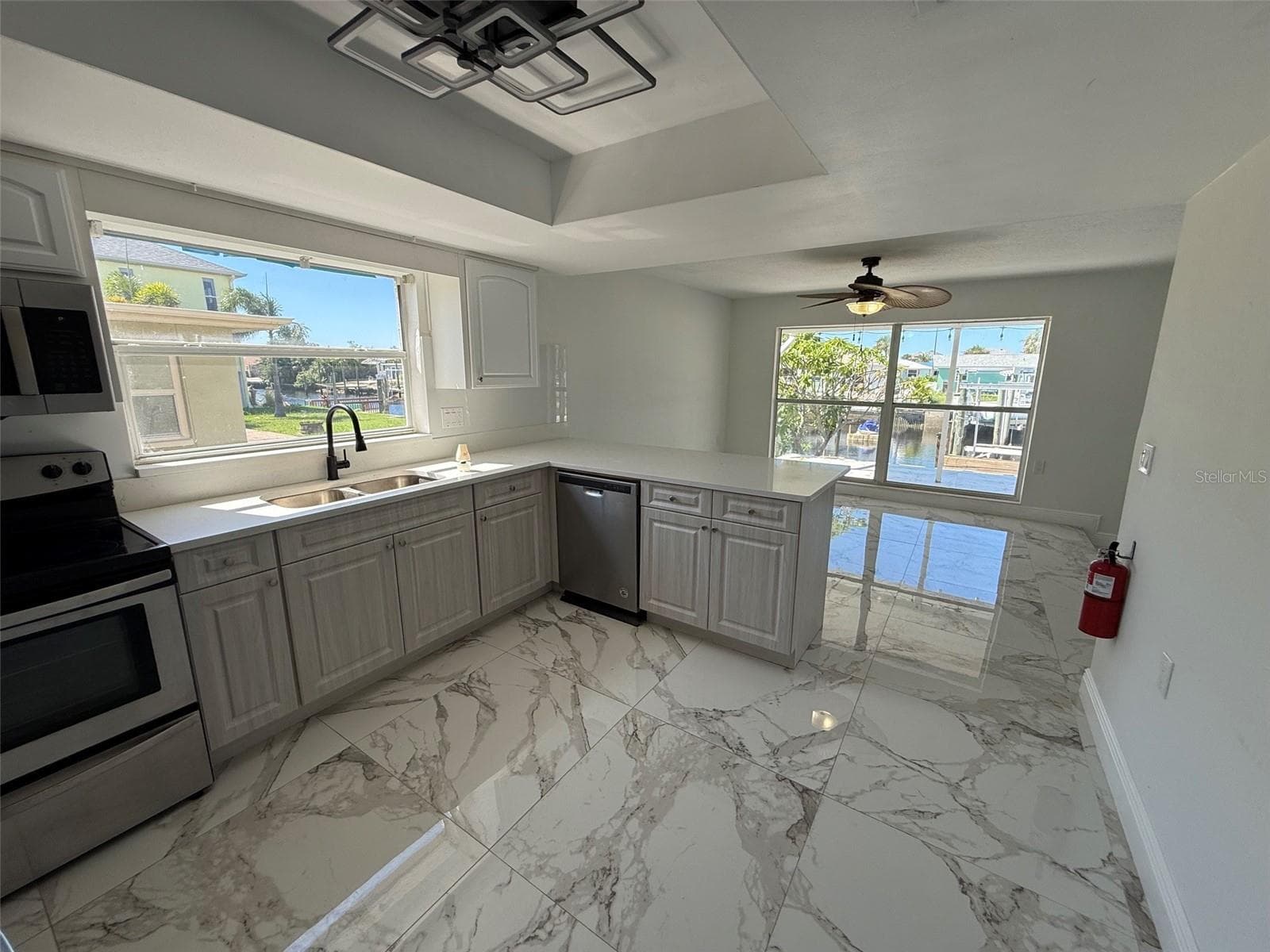 Single Family Residence at 13701 GARRIS DR, HUDSON, photo 13 of 32