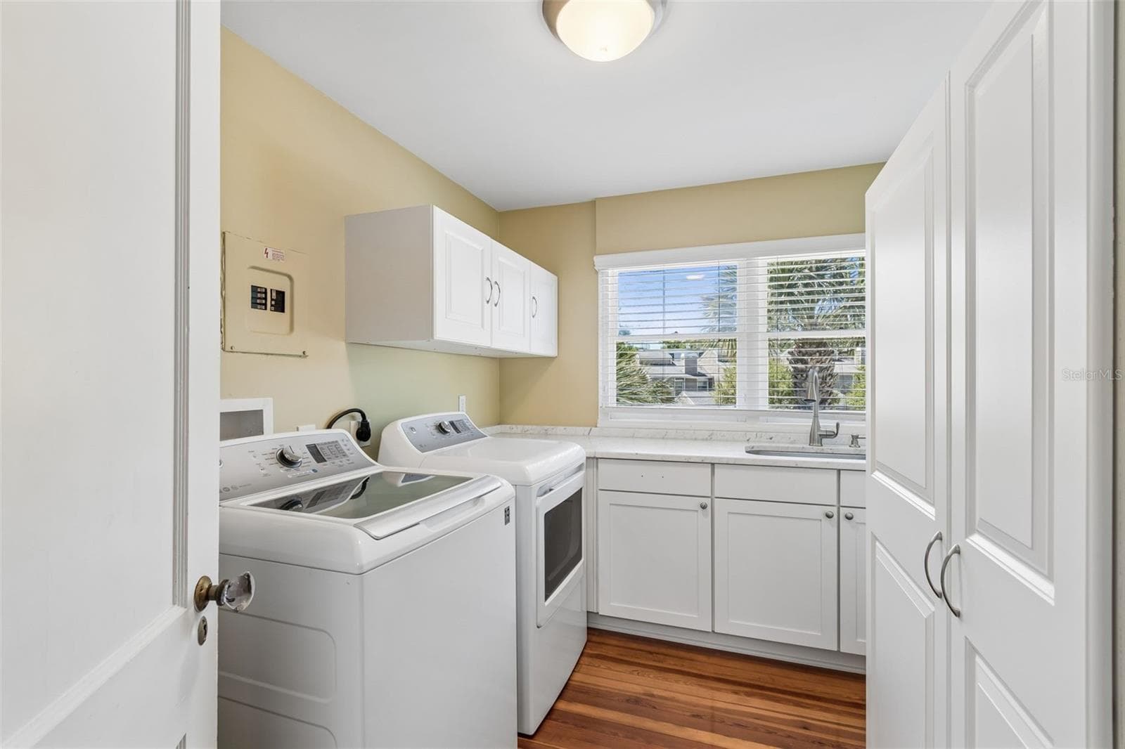 Single Family Residence at 1505 S HOWARD AVE, TAMPA, photo 47 of 51