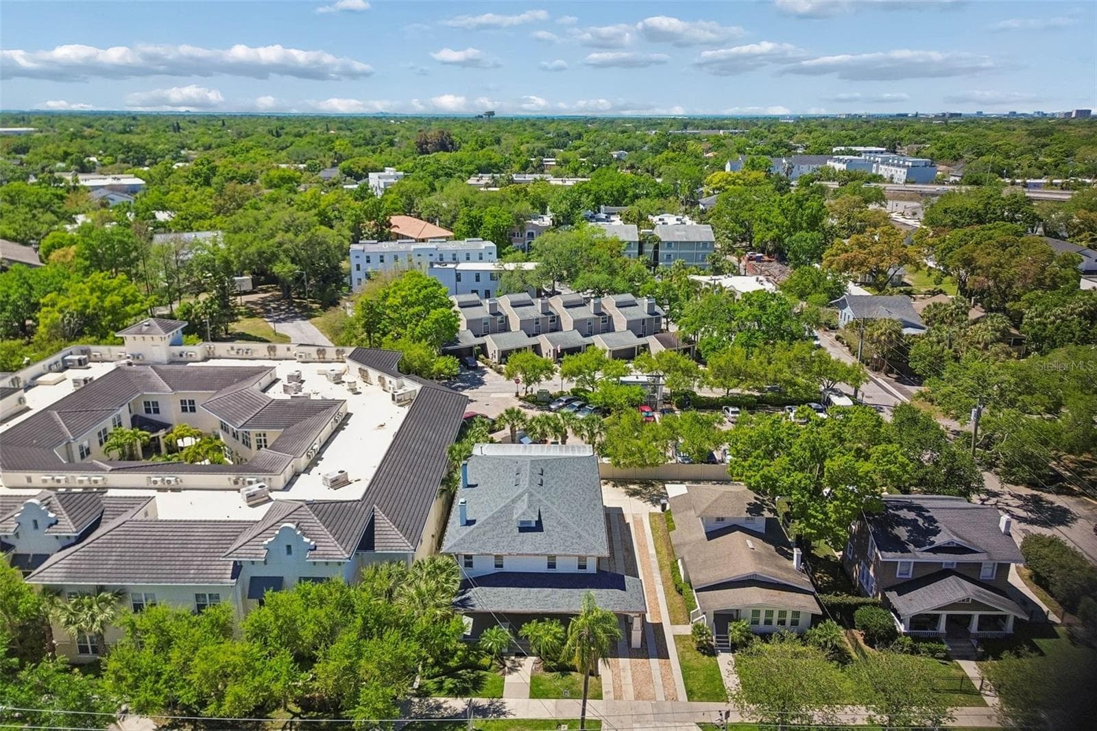 Single Family Residence at 1505 S HOWARD AVE, TAMPA, photo 48 of 51