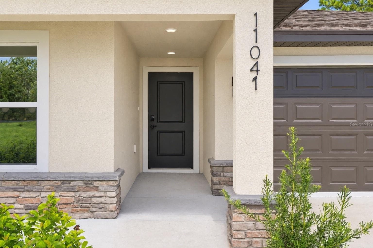 Front entrance - 11041 SPOONBILL RD, WEEKI WACHEE