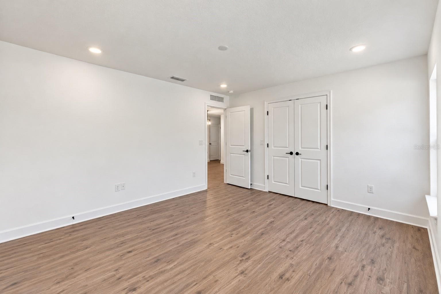 Primary bedroom - 11041 SPOONBILL RD, WEEKI WACHEE