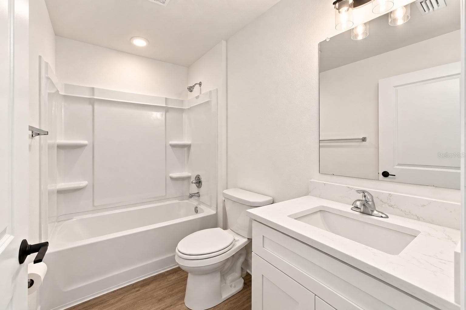 Guest bathroom - 11041 SPOONBILL RD, WEEKI WACHEE