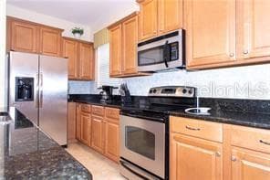 full size kitchen - 8985 CUBAN PALM RD. RD, KISSIMMEE