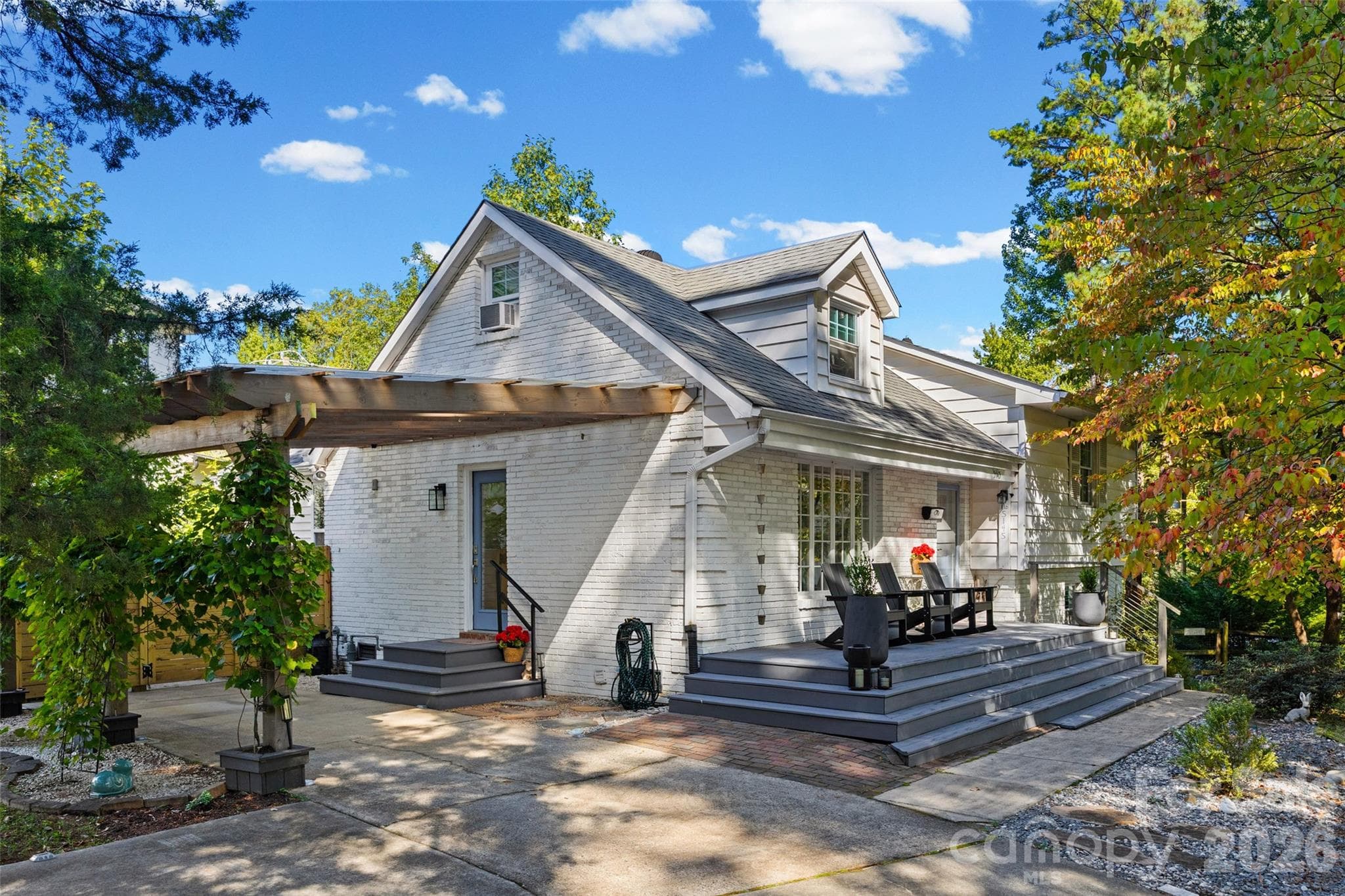 Single Family Residence at 5145 Murrayhill Drive, Charlotte, photo 2 of 48