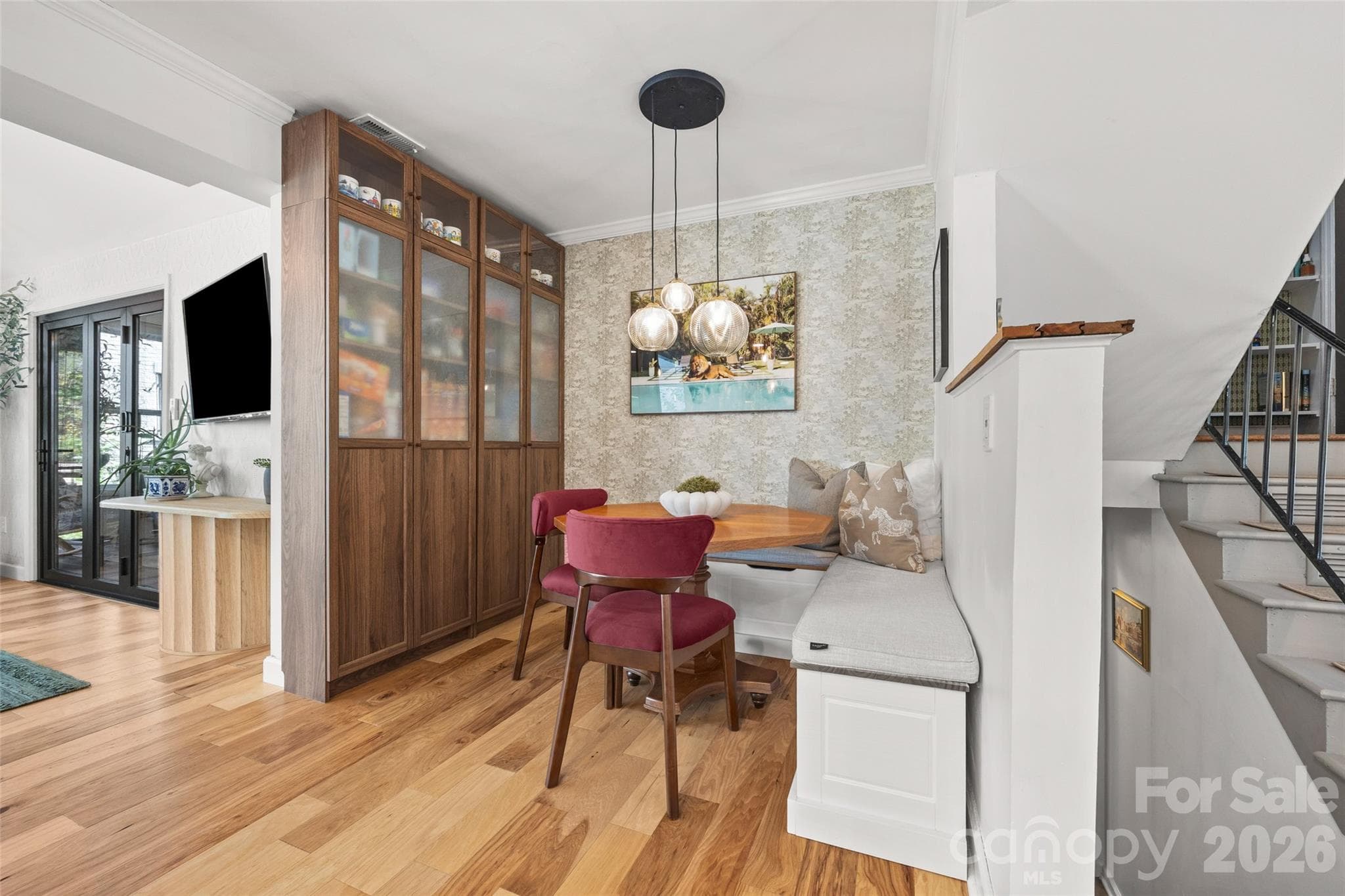 Built in pantry + bench seating - 5145 Murrayhill Drive, Charlotte