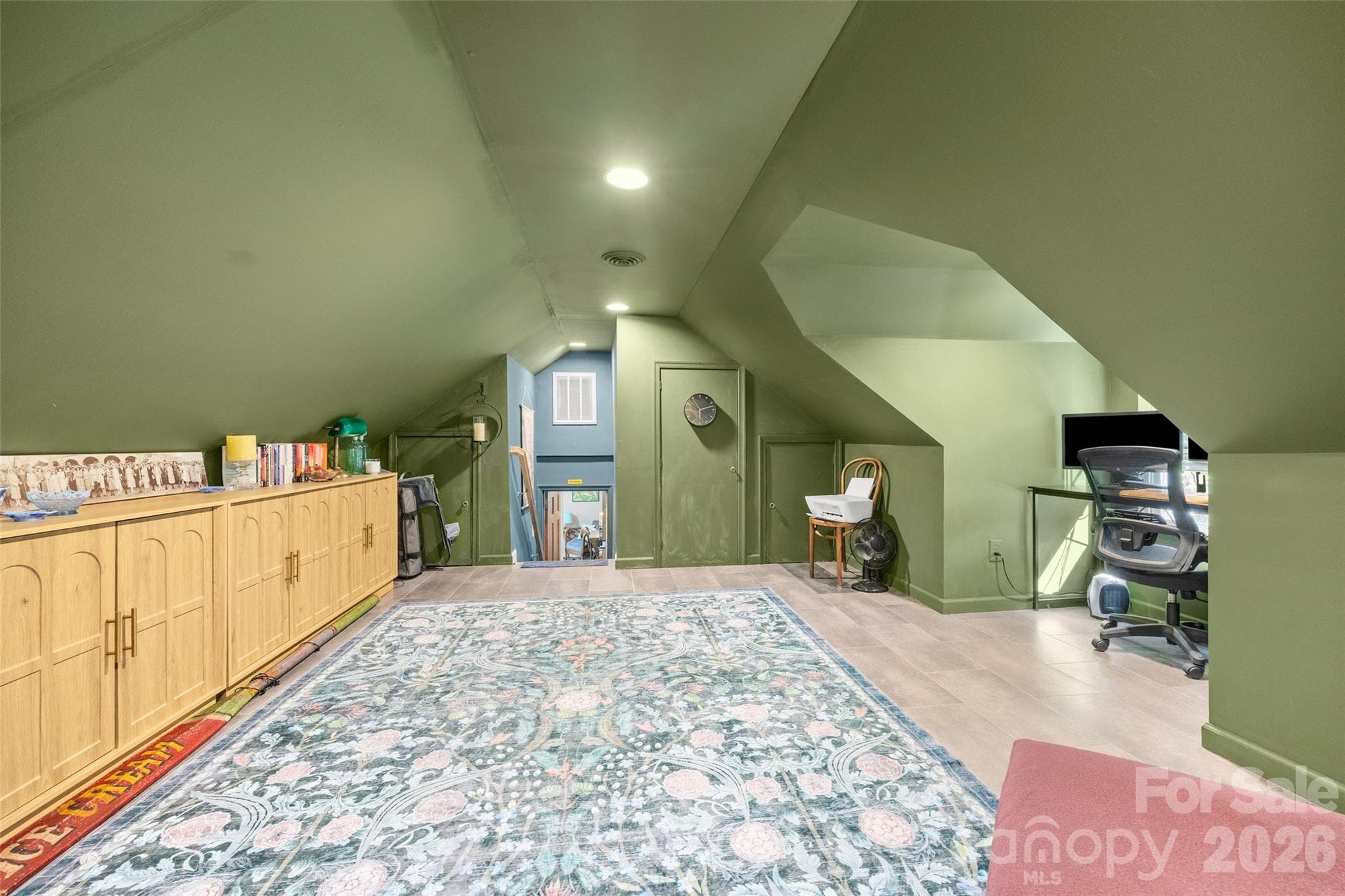 Bonus room not included in heated sq ft - 5145 Murrayhill Drive, Charlotte