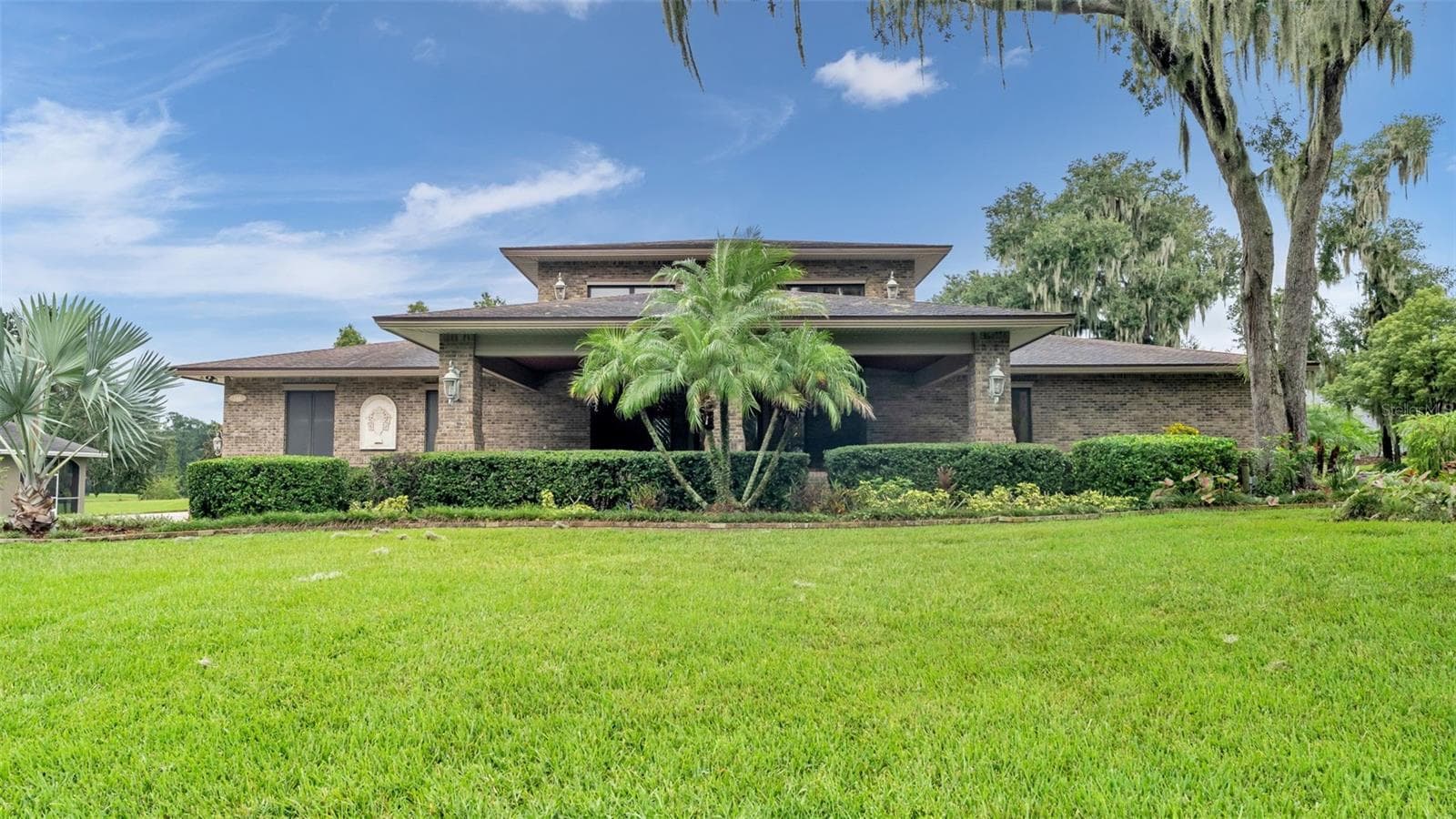 Single Family Residence at 148 E CHRISTINA BLVD, LAKELAND, photo 3 of 115