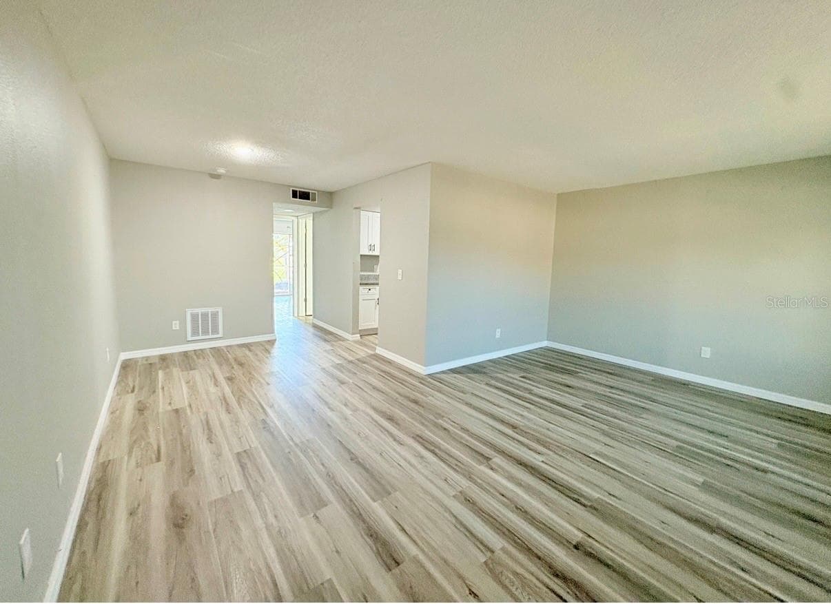 Condominium at 9005 TUDOR DR #H105, TAMPA, photo 4 of 5