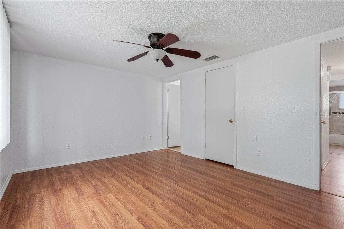 Single Family Residence at 12404 COBBLE STONE DR, HUDSON, photo 24 of 48