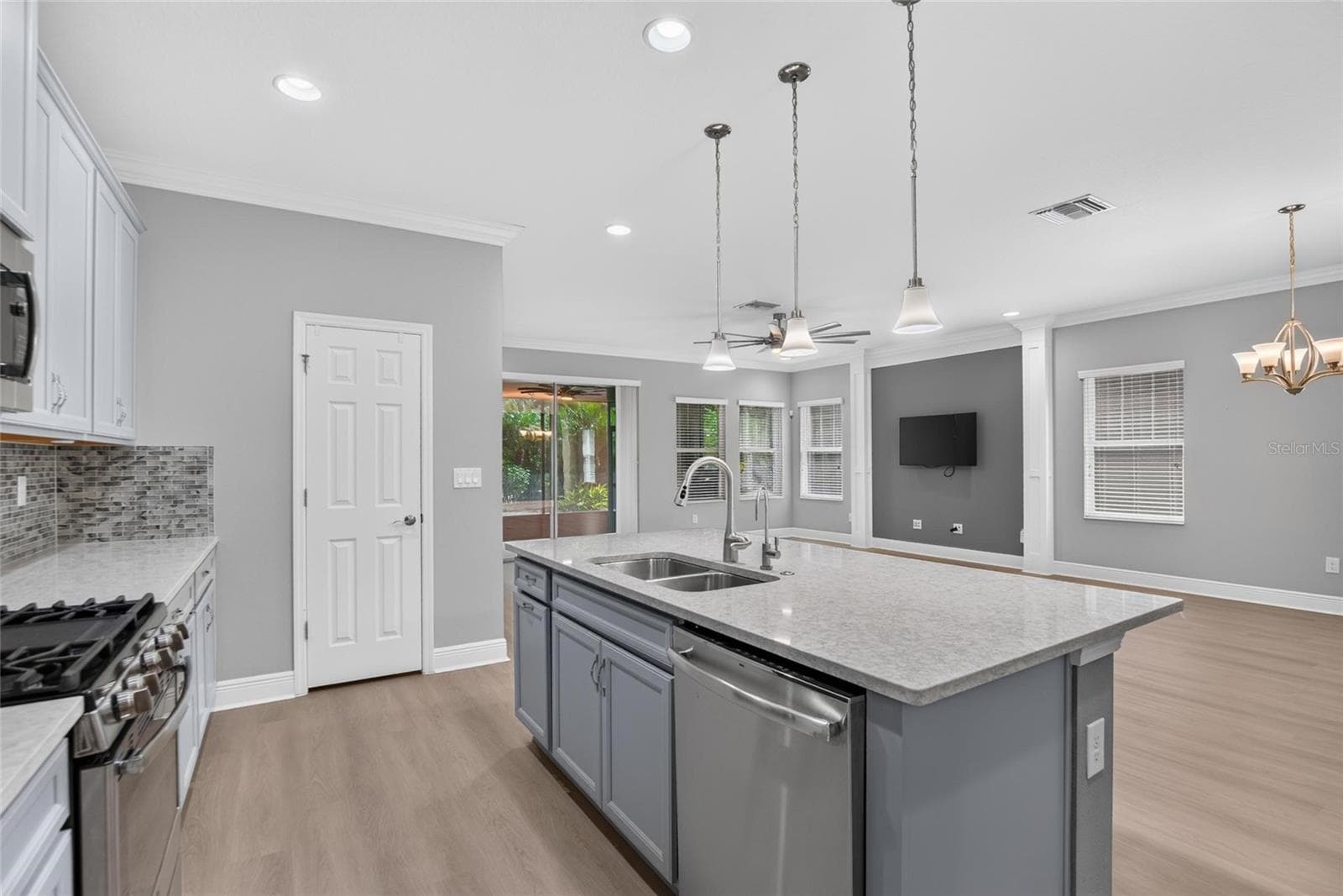 Single Family Residence at 6134 COLMAR PL, APOLLO BEACH, photo 13 of 73