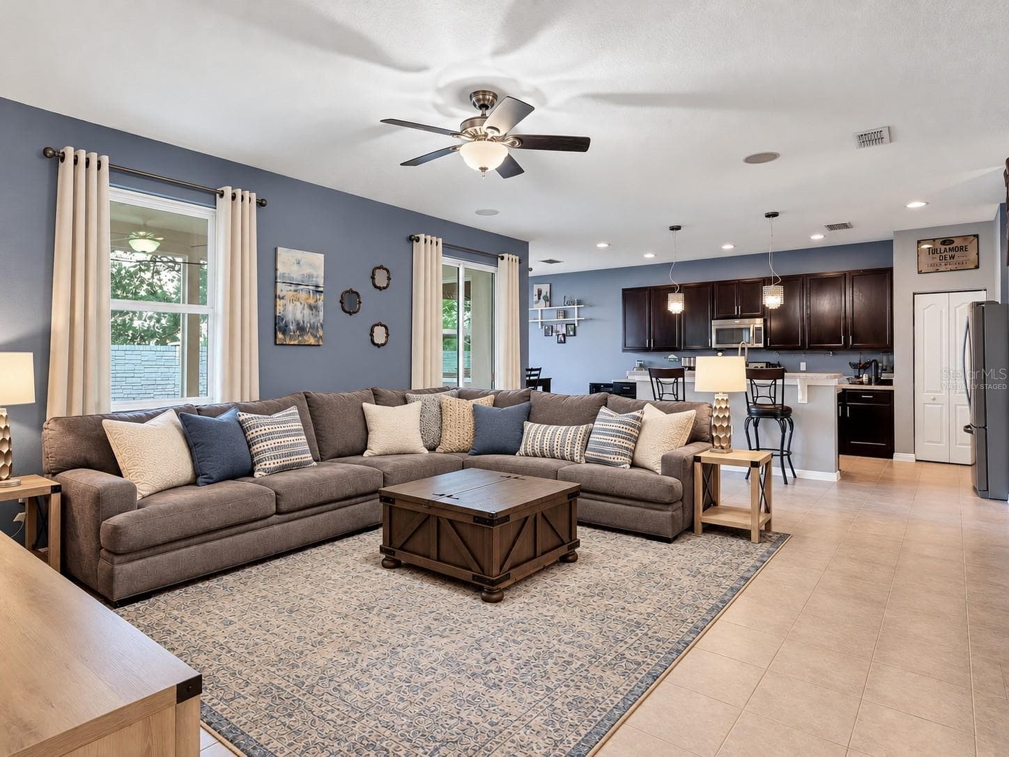 Virtually staged-Nice open floor plan !! - 6307 4TH ST E, BRADENTON
