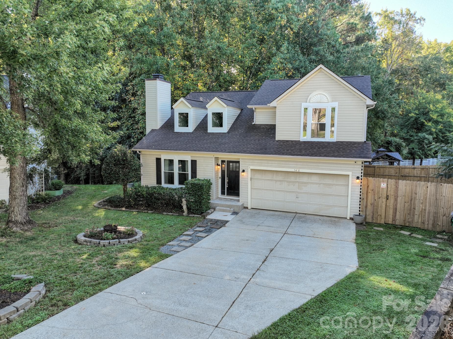 Single Family Residence at 5418 Groveton Court, Charlotte, photo 5 of 43
