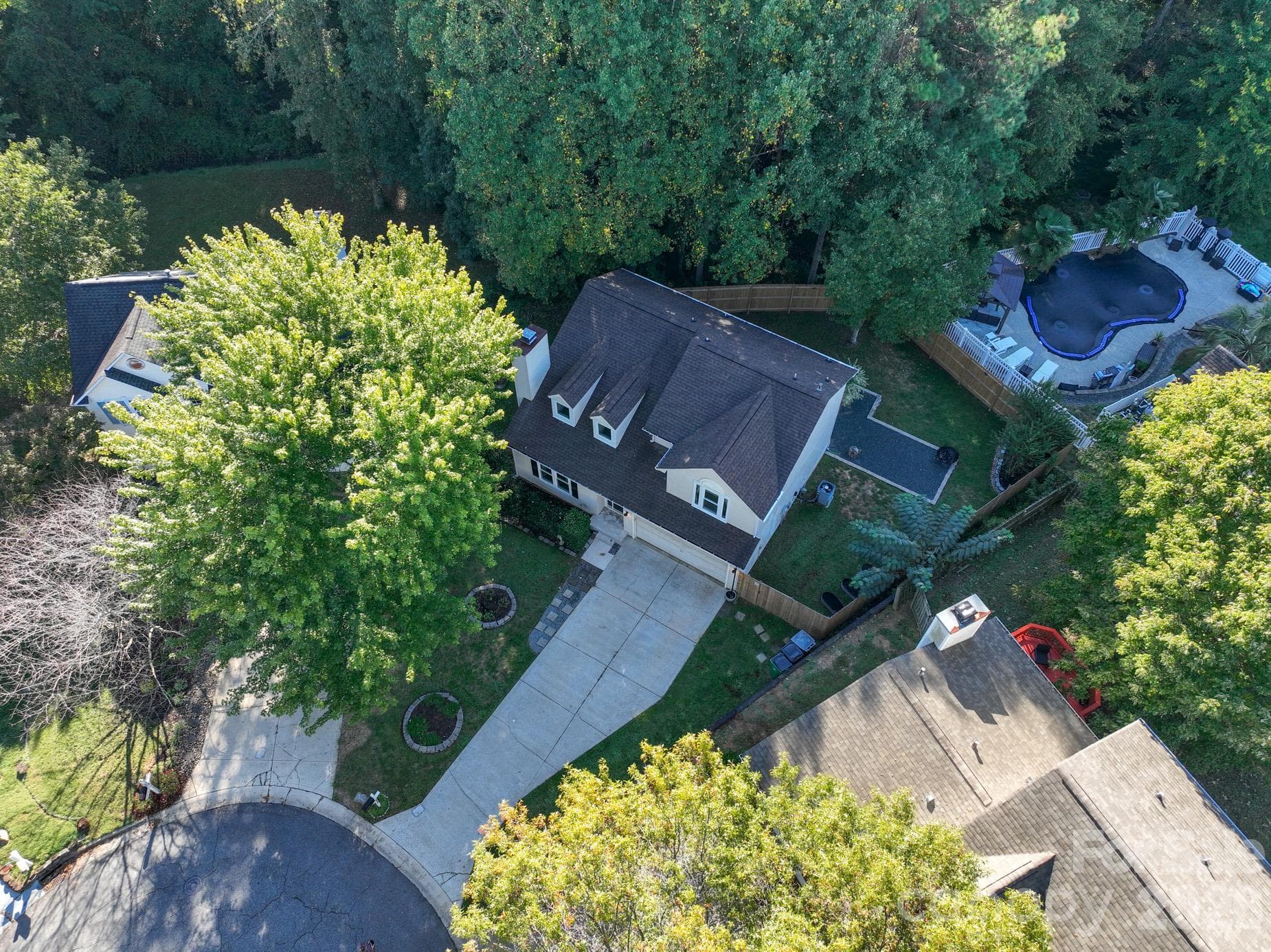 Single Family Residence at 5418 Groveton Court, Charlotte, photo 9 of 43