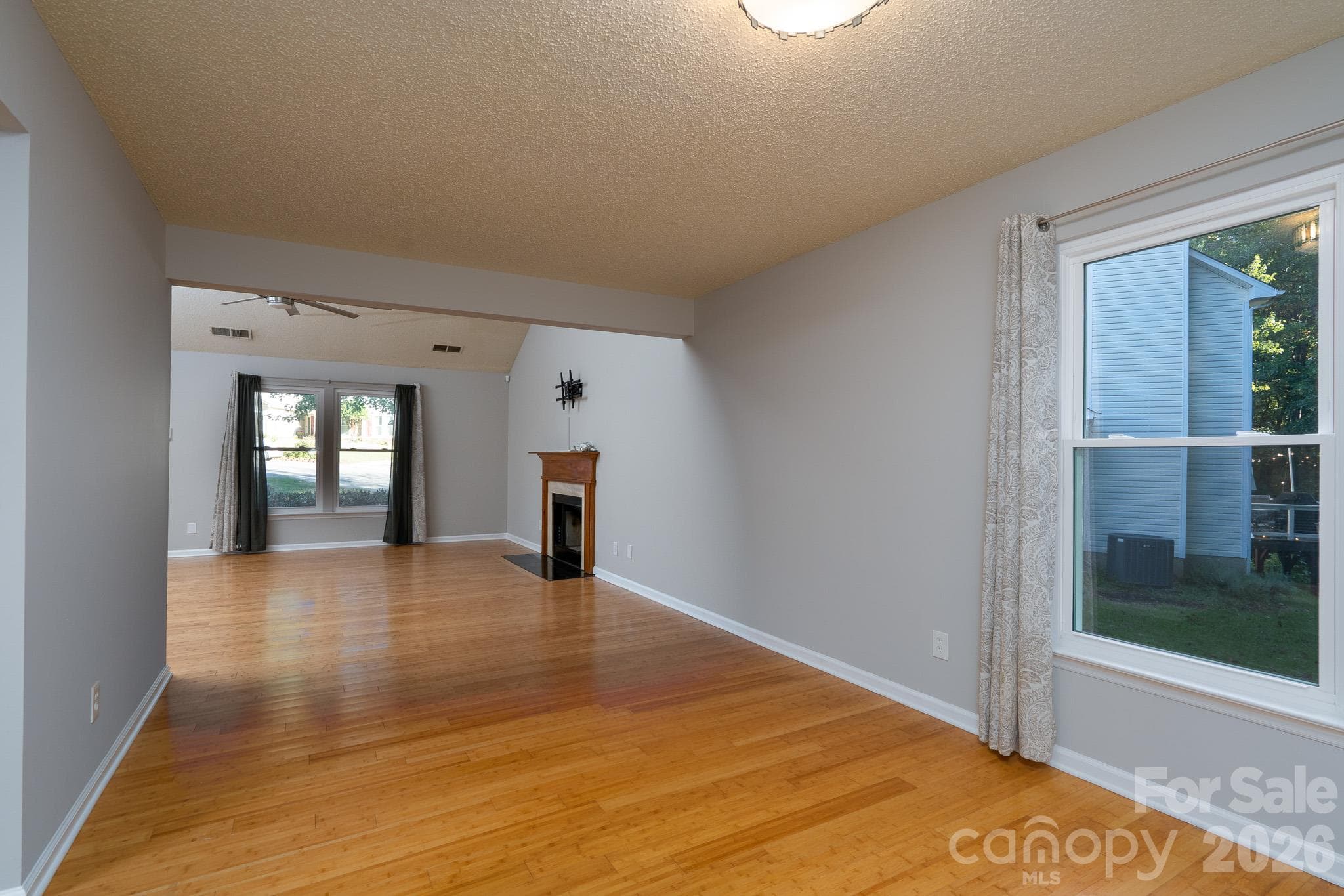 Single Family Residence at 5418 Groveton Court, Charlotte, photo 15 of 43