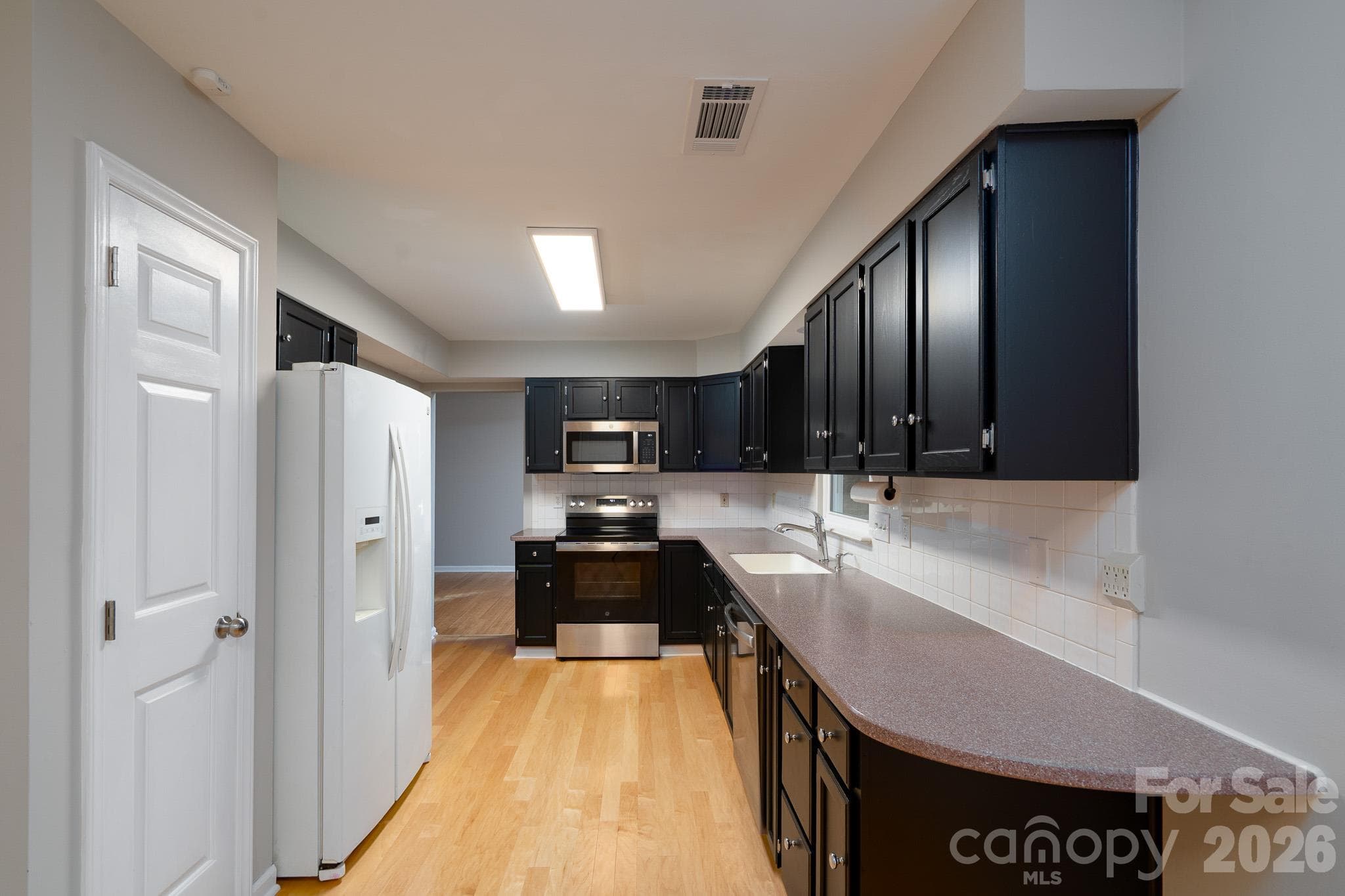 Single Family Residence at 5418 Groveton Court, Charlotte, photo 19 of 43