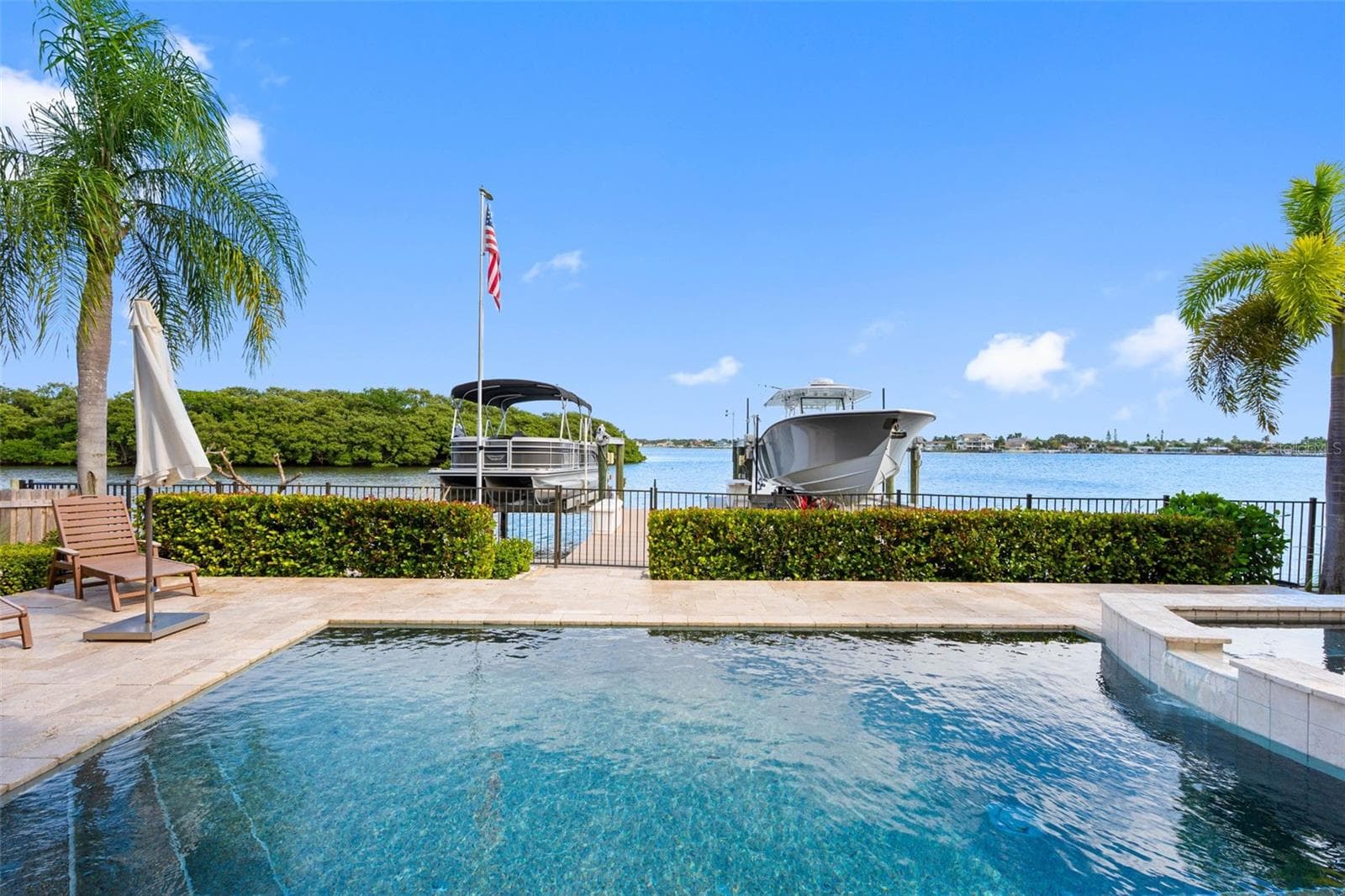 Single Family Residence at 505 HARBOR DR, BELLEAIR BEACH, photo 6 of 71