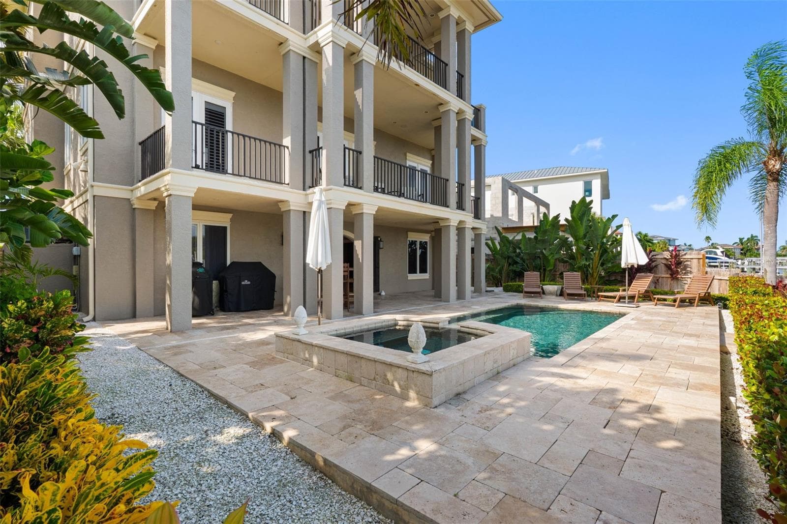 Single Family Residence at 505 HARBOR DR, BELLEAIR BEACH, photo 7 of 71