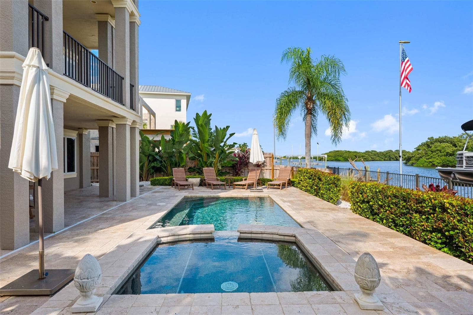Single Family Residence at 505 HARBOR DR, BELLEAIR BEACH, photo 8 of 71