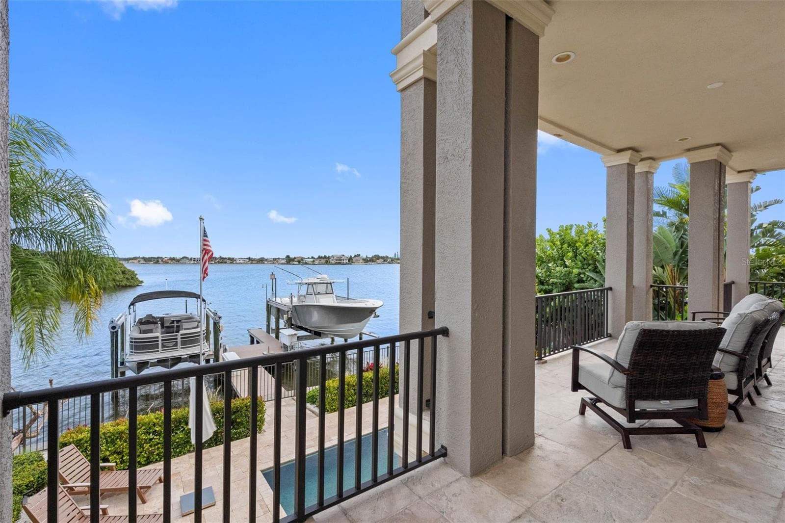Single Family Residence at 505 HARBOR DR, BELLEAIR BEACH, photo 26 of 71
