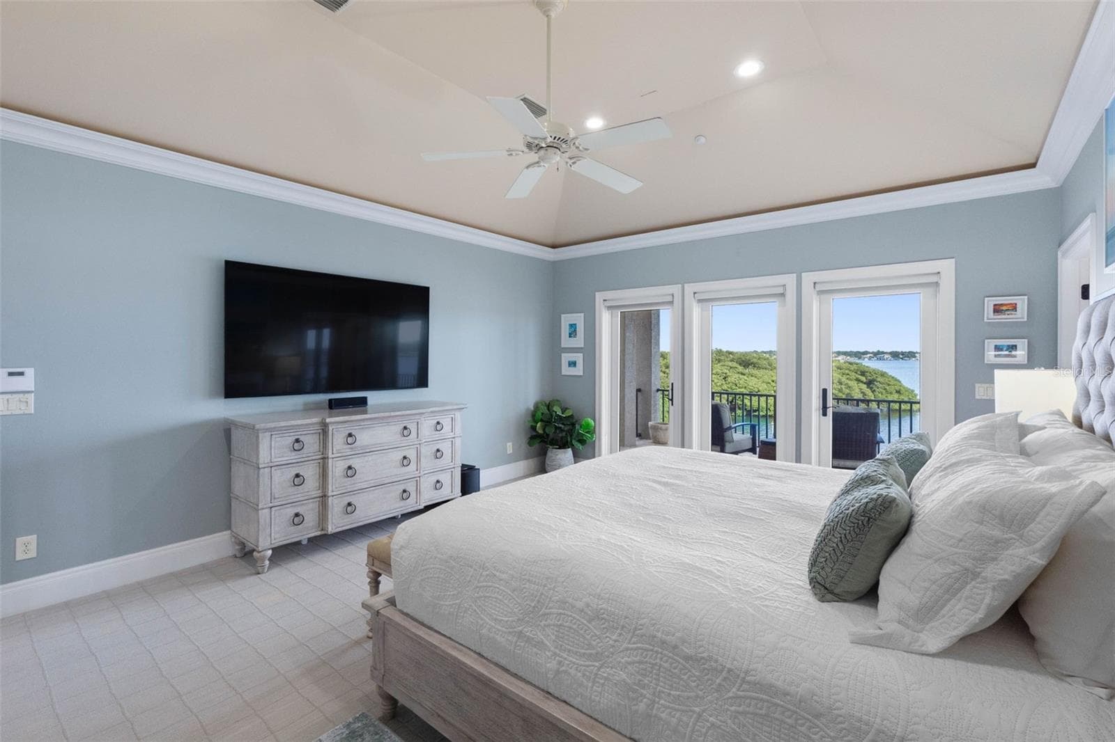 Single Family Residence at 505 HARBOR DR, BELLEAIR BEACH, photo 35 of 71