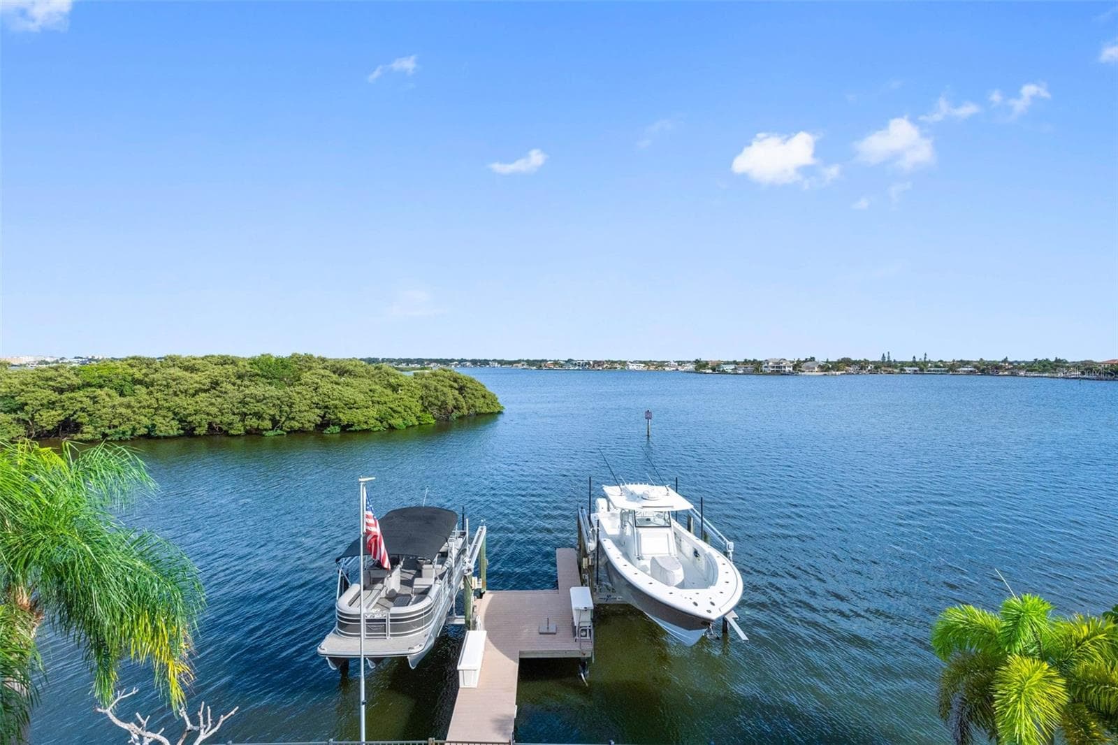 Single Family Residence at 505 HARBOR DR, BELLEAIR BEACH, photo 54 of 71