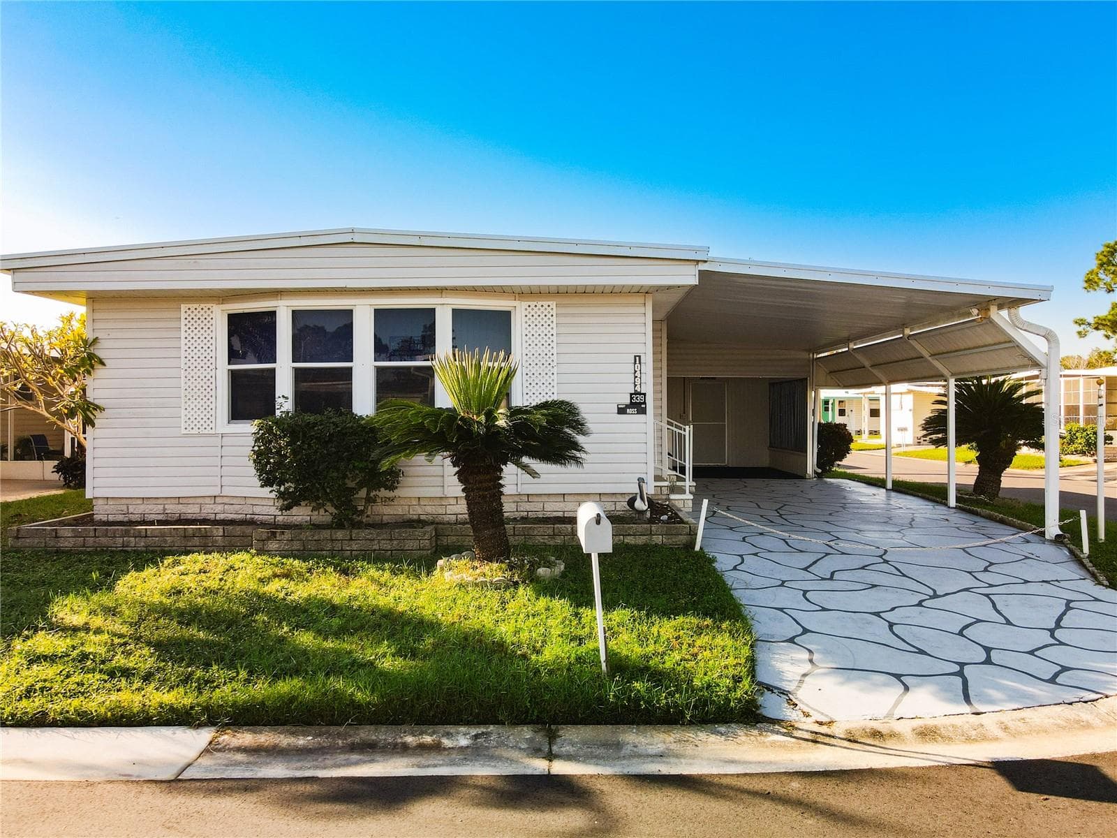 Manufactured Home at 10494 GAZEBO DR #339, LARGO, photo 4 of 54