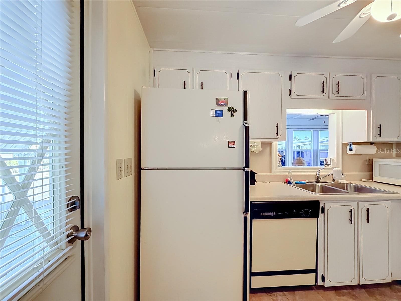 KITCHEN - 10494 GAZEBO DR #339, LARGO