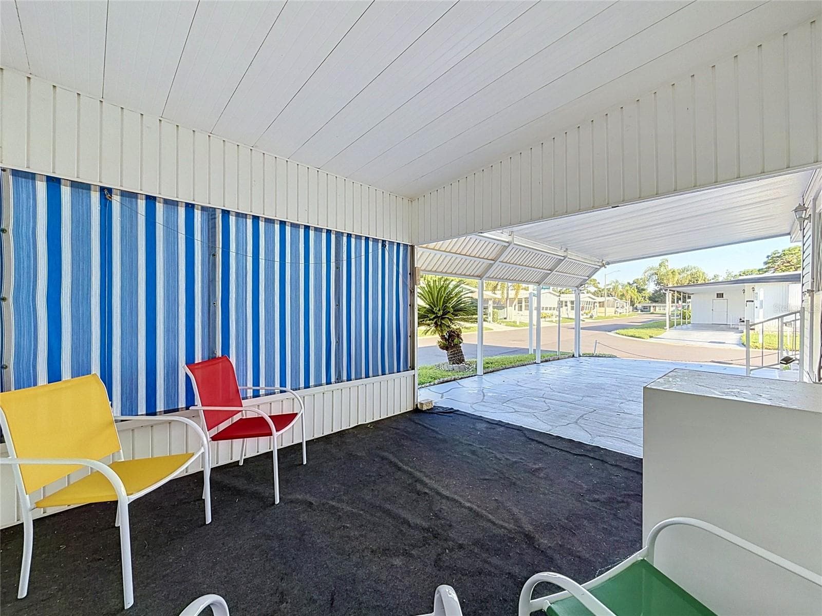 COVERED PRIVATE PATIO AREA - 10494 GAZEBO DR #339, LARGO