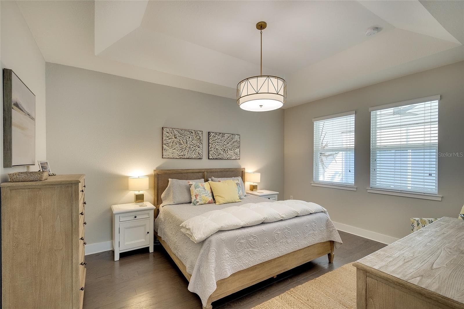 Owner's retreat with comfort color quality paint, decorative lighting, designer flooring - 5048 COURSE DR, SARASOTA