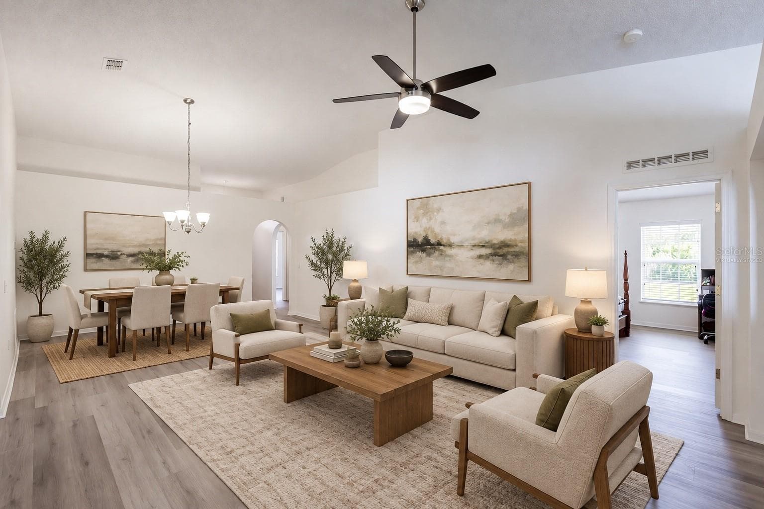 Virtually Staged - 359 VELVETEEN PL, CHULUOTA