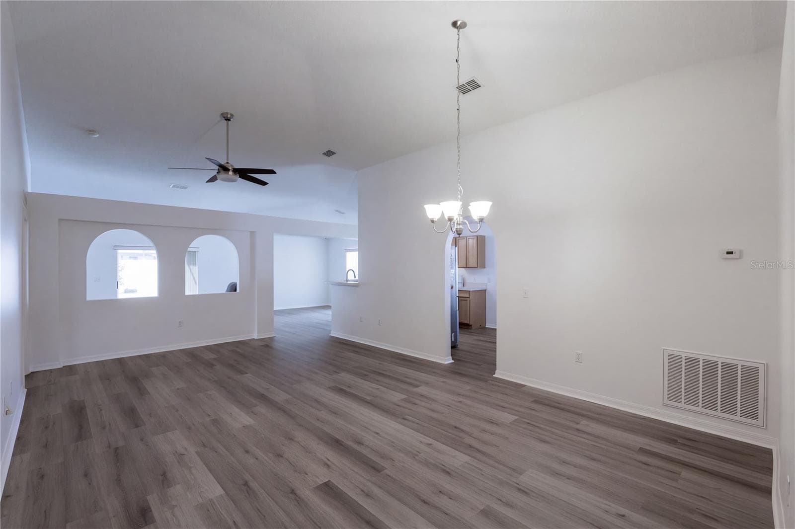 Single Family Residence at 359 VELVETEEN PL, CHULUOTA, photo 8 of 35