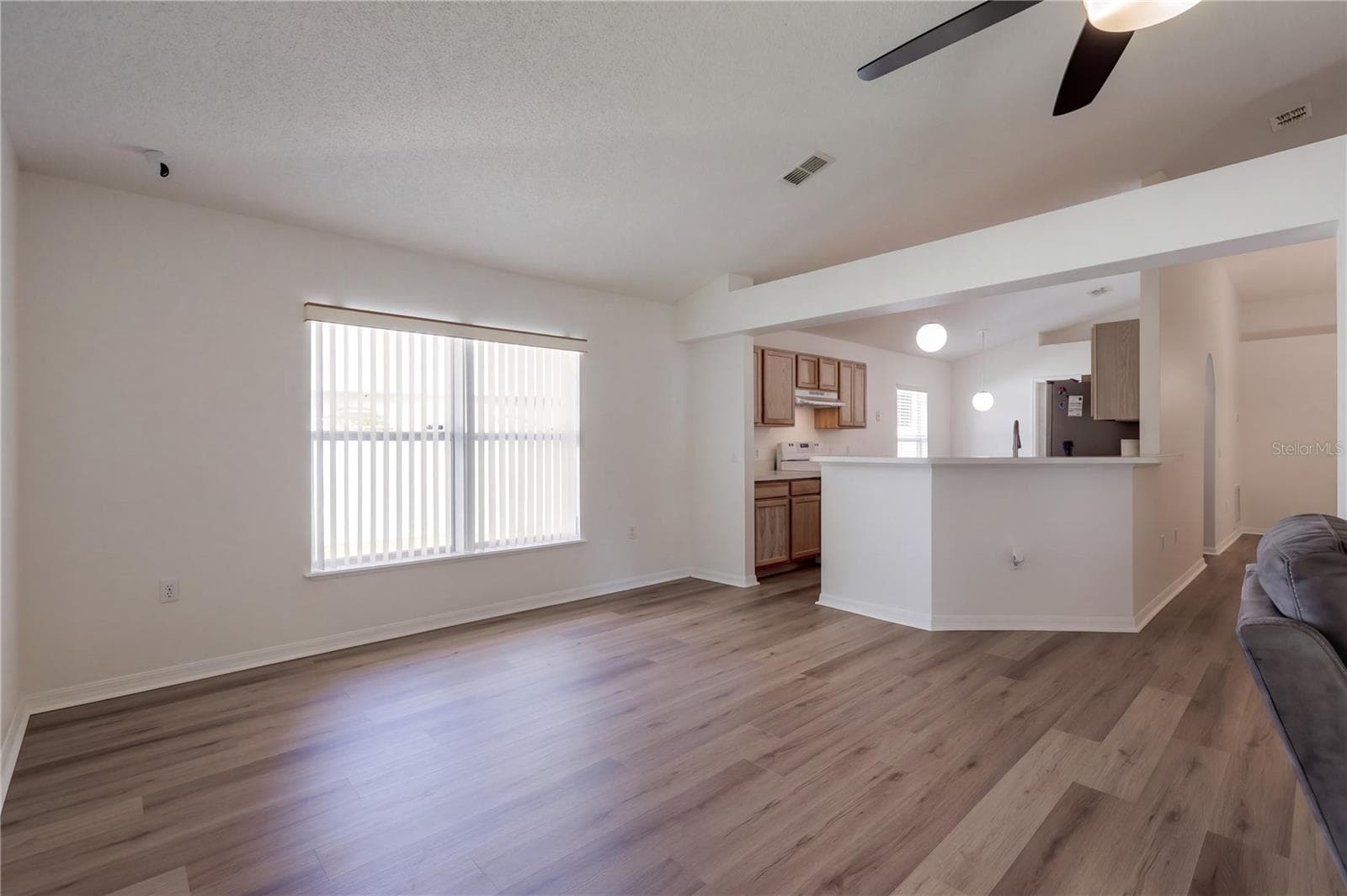 Single Family Residence at 359 VELVETEEN PL, CHULUOTA, photo 12 of 35