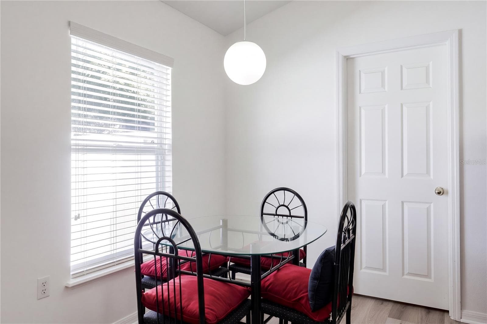 Single Family Residence at 359 VELVETEEN PL, CHULUOTA, photo 16 of 35