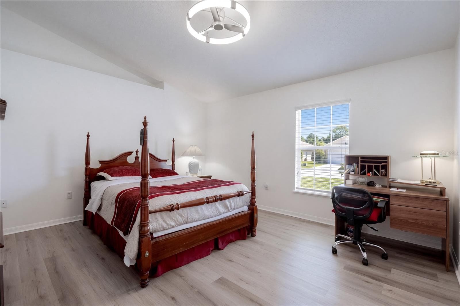 Single Family Residence at 359 VELVETEEN PL, CHULUOTA, photo 17 of 35
