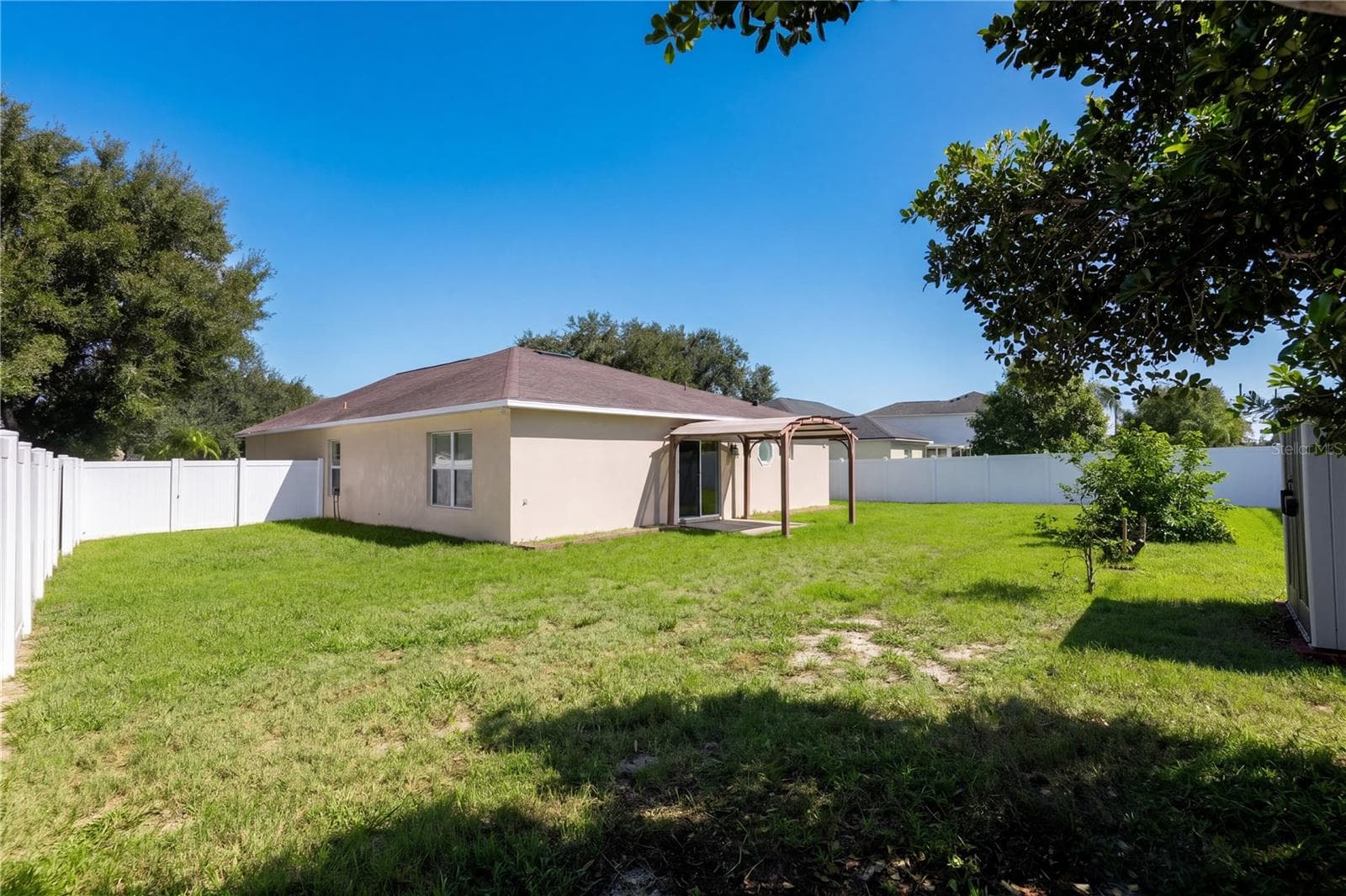 Single Family Residence at 359 VELVETEEN PL, CHULUOTA, photo 30 of 35